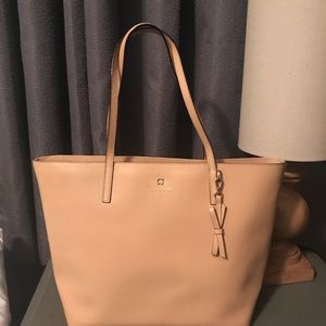 Kate Spade Sawyer Street Maxi Tote in Natural